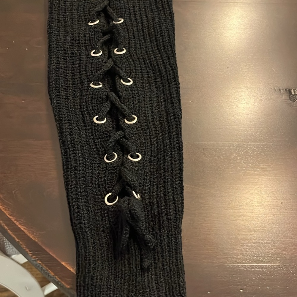 Dreamers Black sweater size large - Picture 5 of 7
